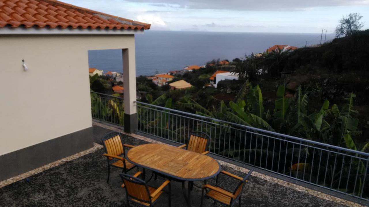 Vista Atlantico Com Carro E Bicicleta Gratis Villa Gaula Eksteriør billede